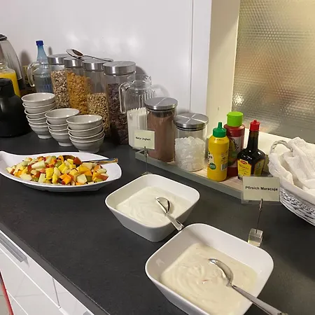 Taro בית הארחה 3*